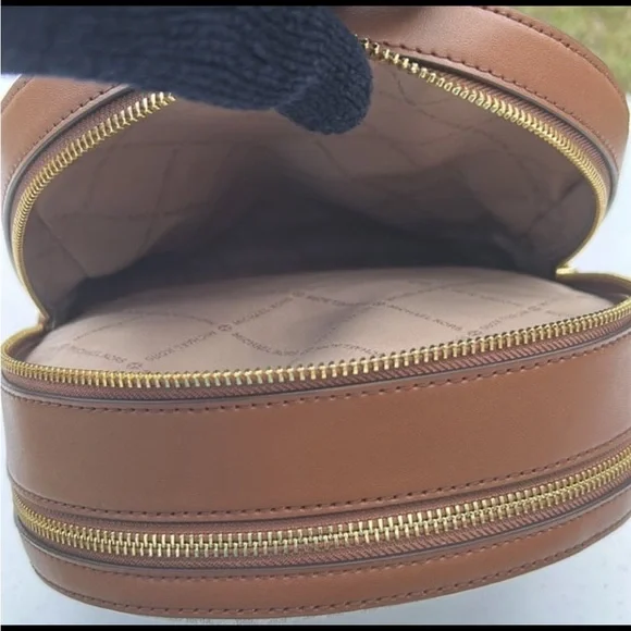 NWT $498 Michael Kors medium backpack - Picture 9 of 12